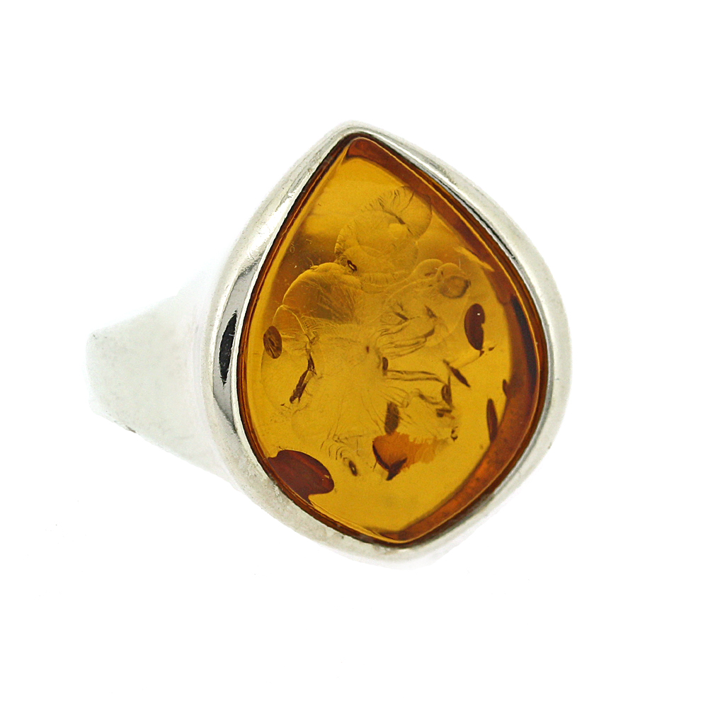 Classic Amber Plum Cognac Ring